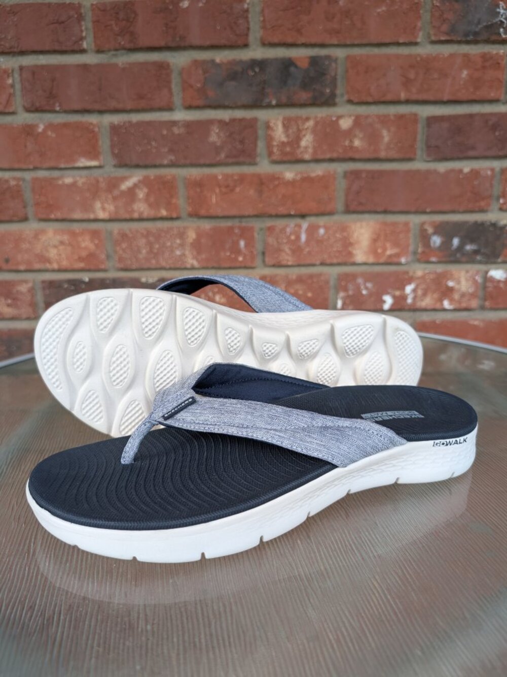 Women's Skechers Go Walk Flip Flops Blue Size 10 NEW